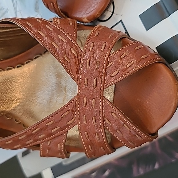 Vintage Marcello Paci cognac leather upper and leather sole. - Picture 2 of 4